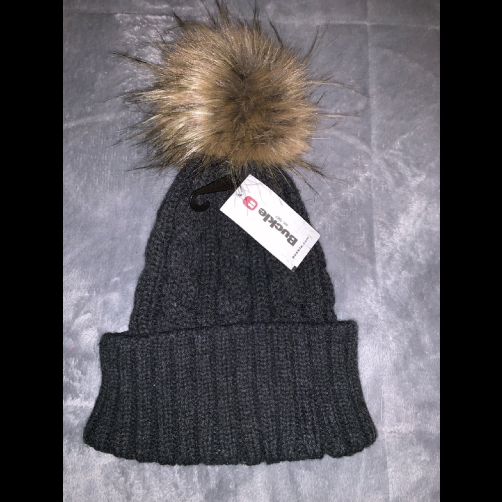 kB ethos hat with faux fur/brand new with tags